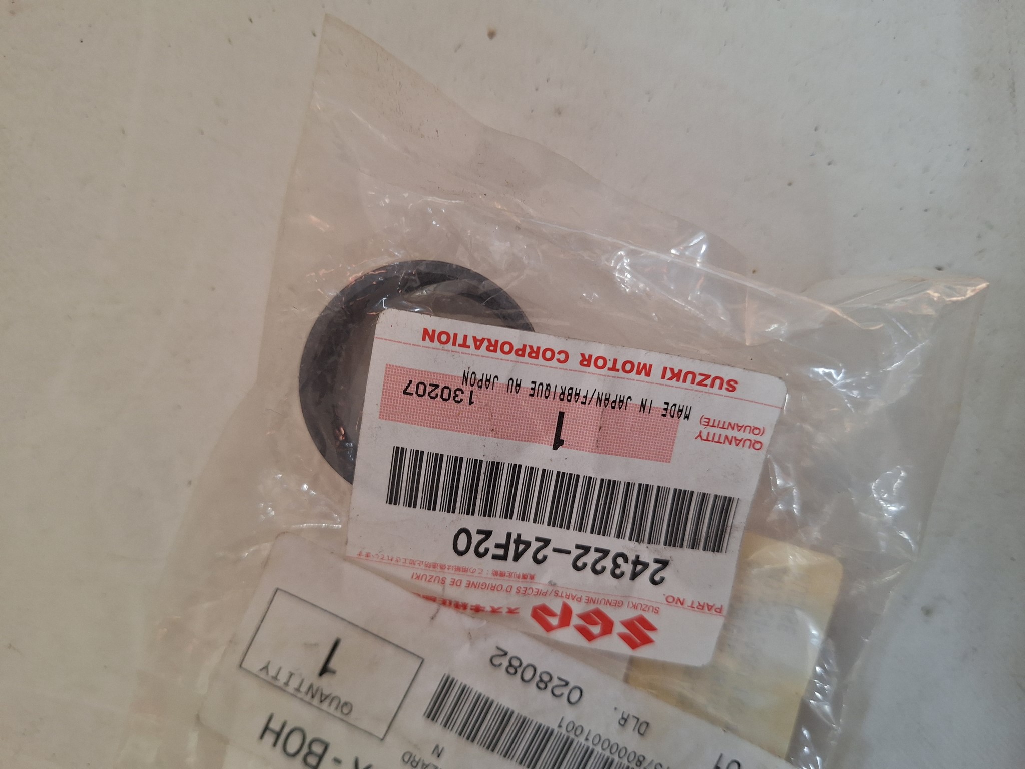 Picture of SUZUKI  BUCHSE  24322-24F20